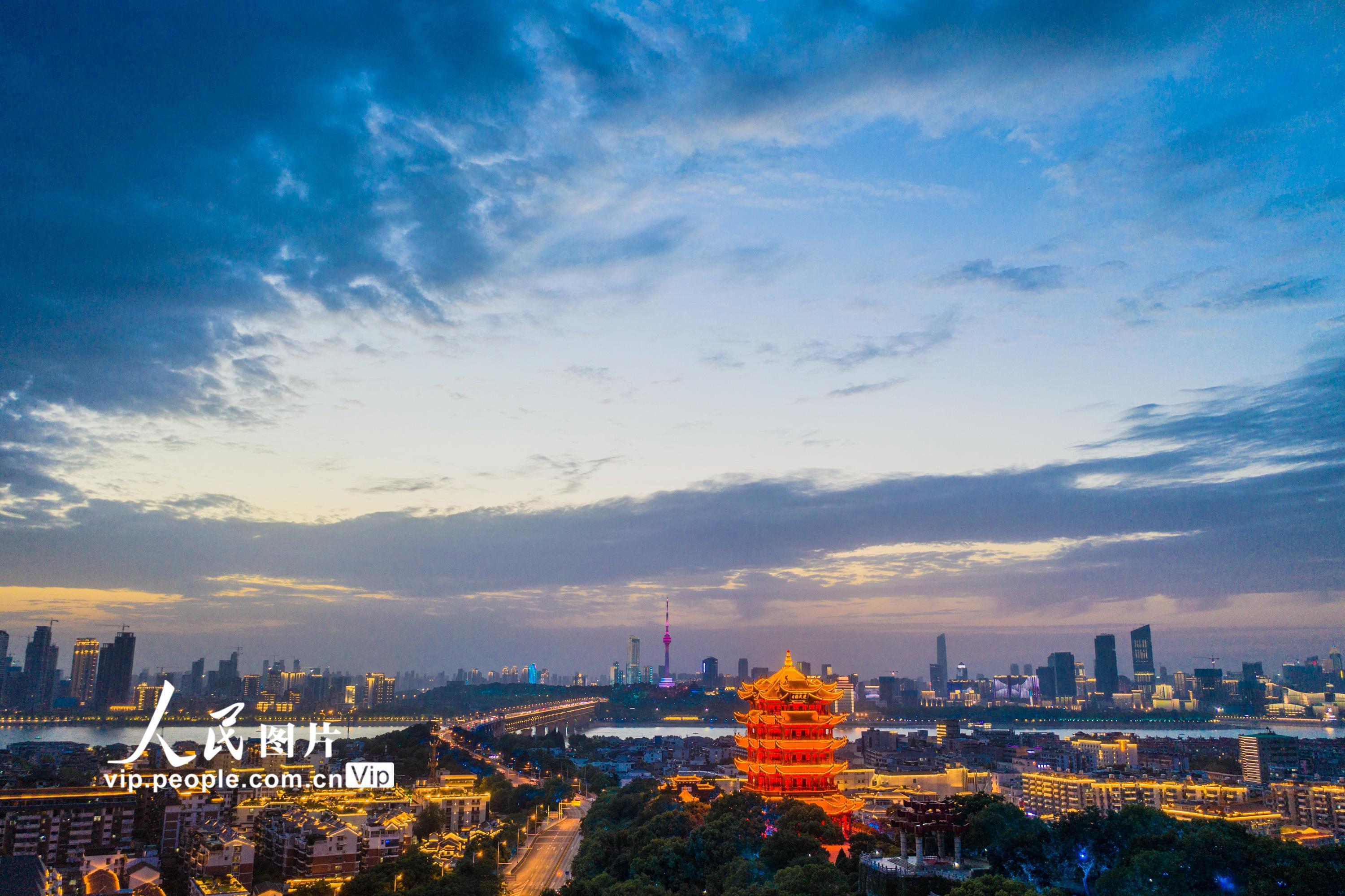 魅力湖北，历史与现代交融的播音稿篇章