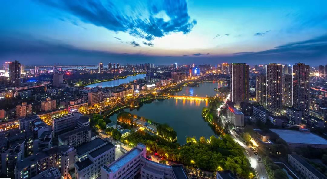 魅力湖北,历史与现代交融的播音稿篇章