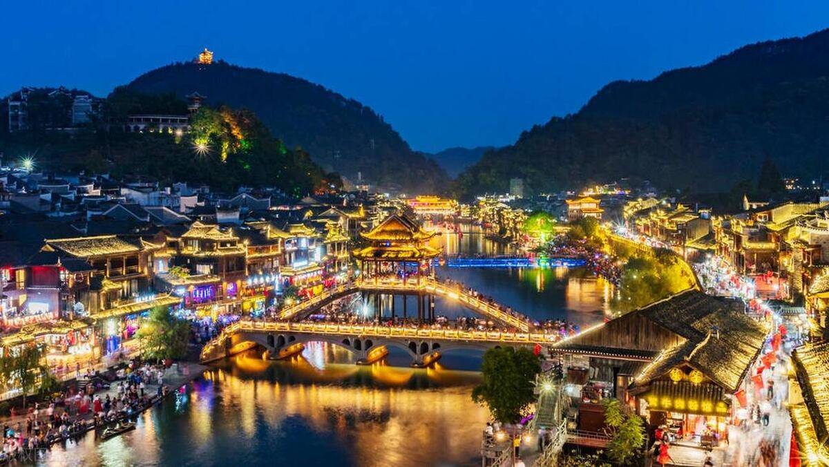 湘韵自然,人文湖南——文化交融的画卷